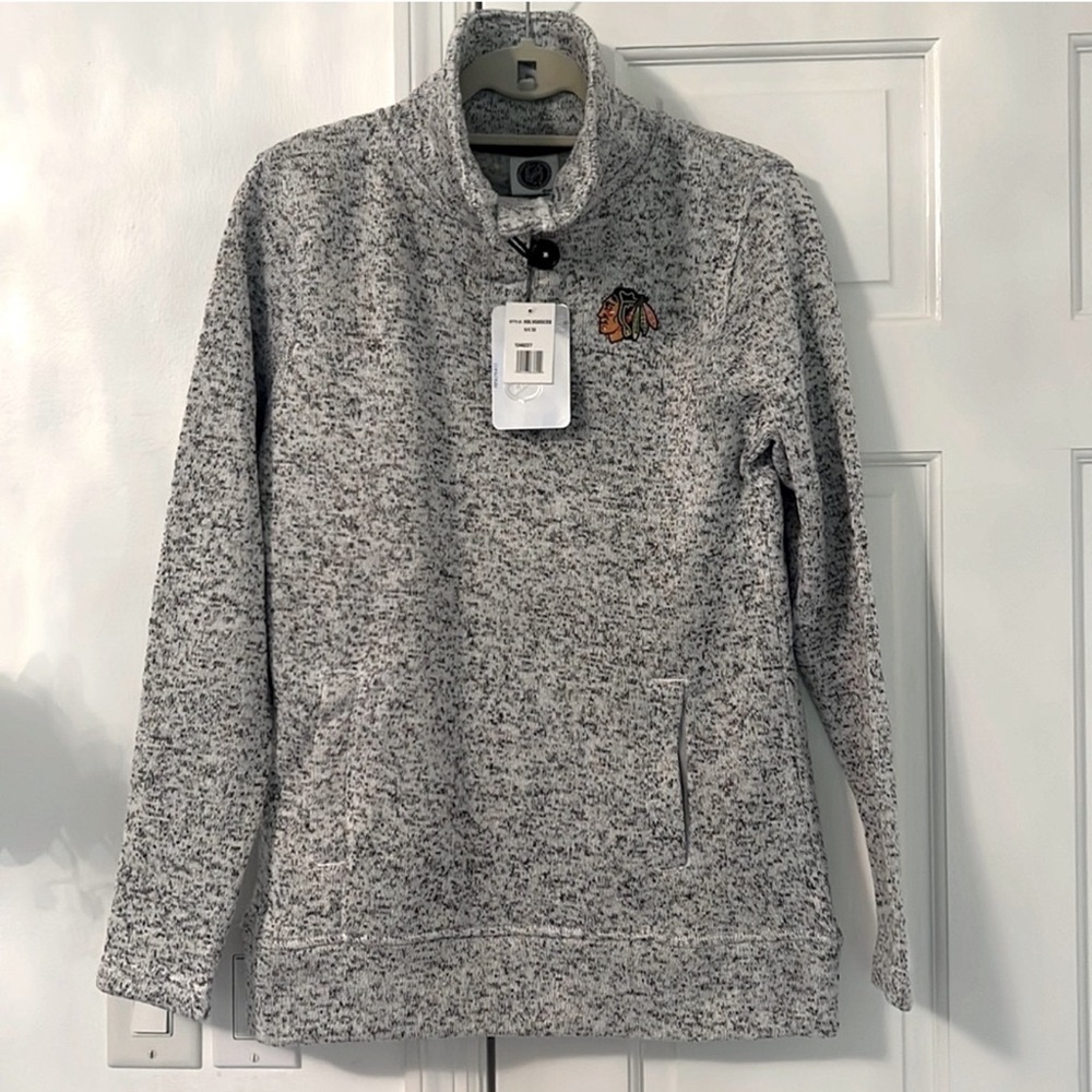 NHL Chicago Blackhawks Fleece Pullover Sweater Gray S NWT